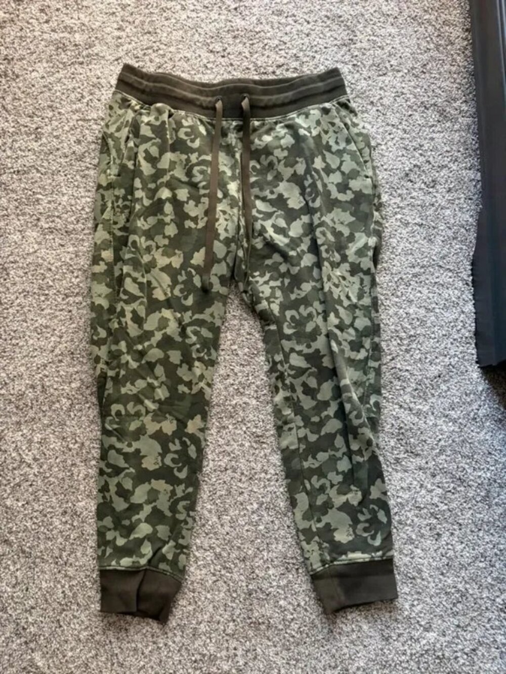 Athletic Works Green Camo Jogger Sweatpants Size Large 12–14